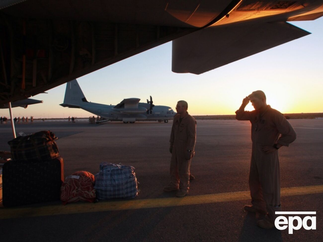 Американским истребителям не дали сесть на базе в Италии