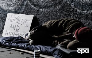 Чоловік спав біля притулку для бездомних у Гонолулу, коли його помилково заарештували у травні 2017 року