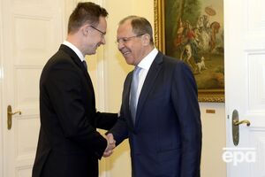 Як зазначають ЗМІ, контакти між Лавровим і Сійярто були регулярними