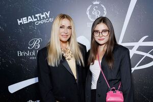 За словами Борисюк, із Паперною частіше спілкується її мати