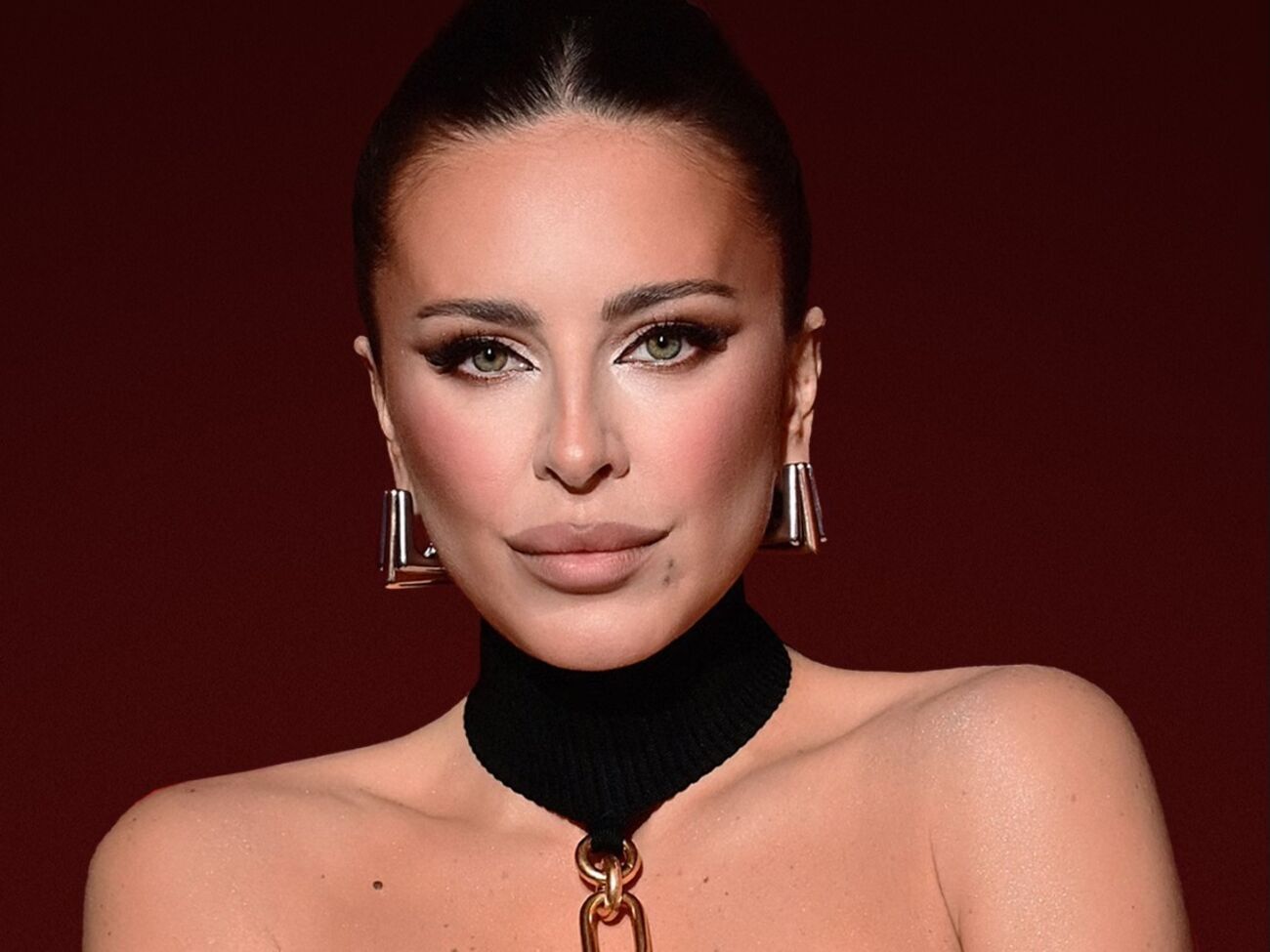 Ані Лорак заявила, що її витурили з України