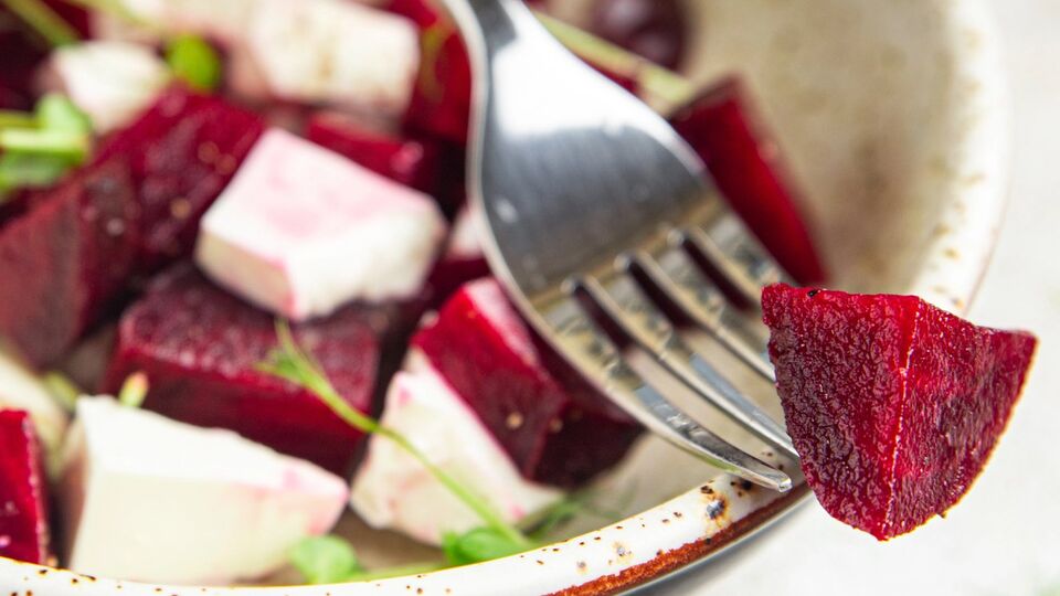Свекла отлично сочетается с сыром