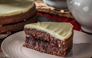 Пиріг покривають глазур'ю