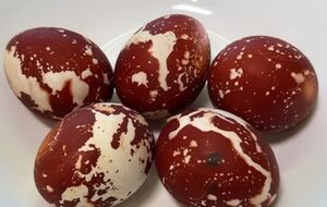 После окрашивания яйца обязательно нужно хорошо просушить