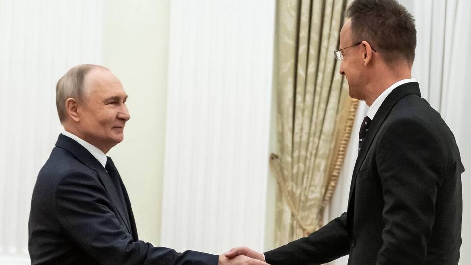 Під час зустрічі Сійярто з Путіним було оголошено про звільнення двох військовополонених, які нібито мають угорське громадянство