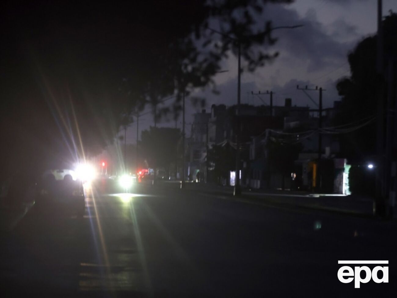 Через блекаут державне телебачення Куби тимчасово припинило мовлення