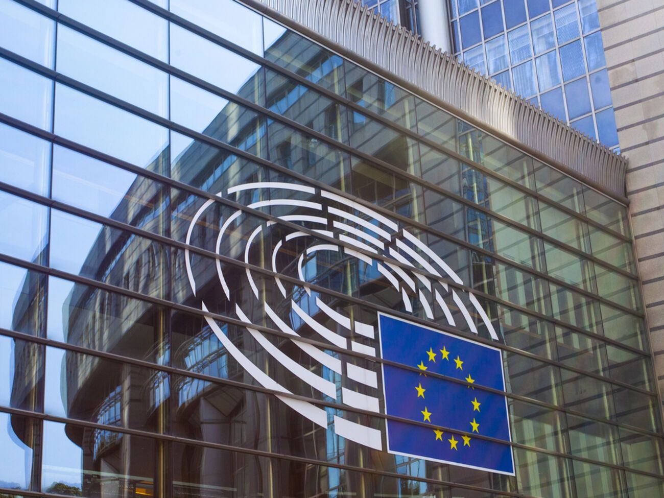 Еврокомиссия приняла план увеличения доли промышленного производства в ВВП