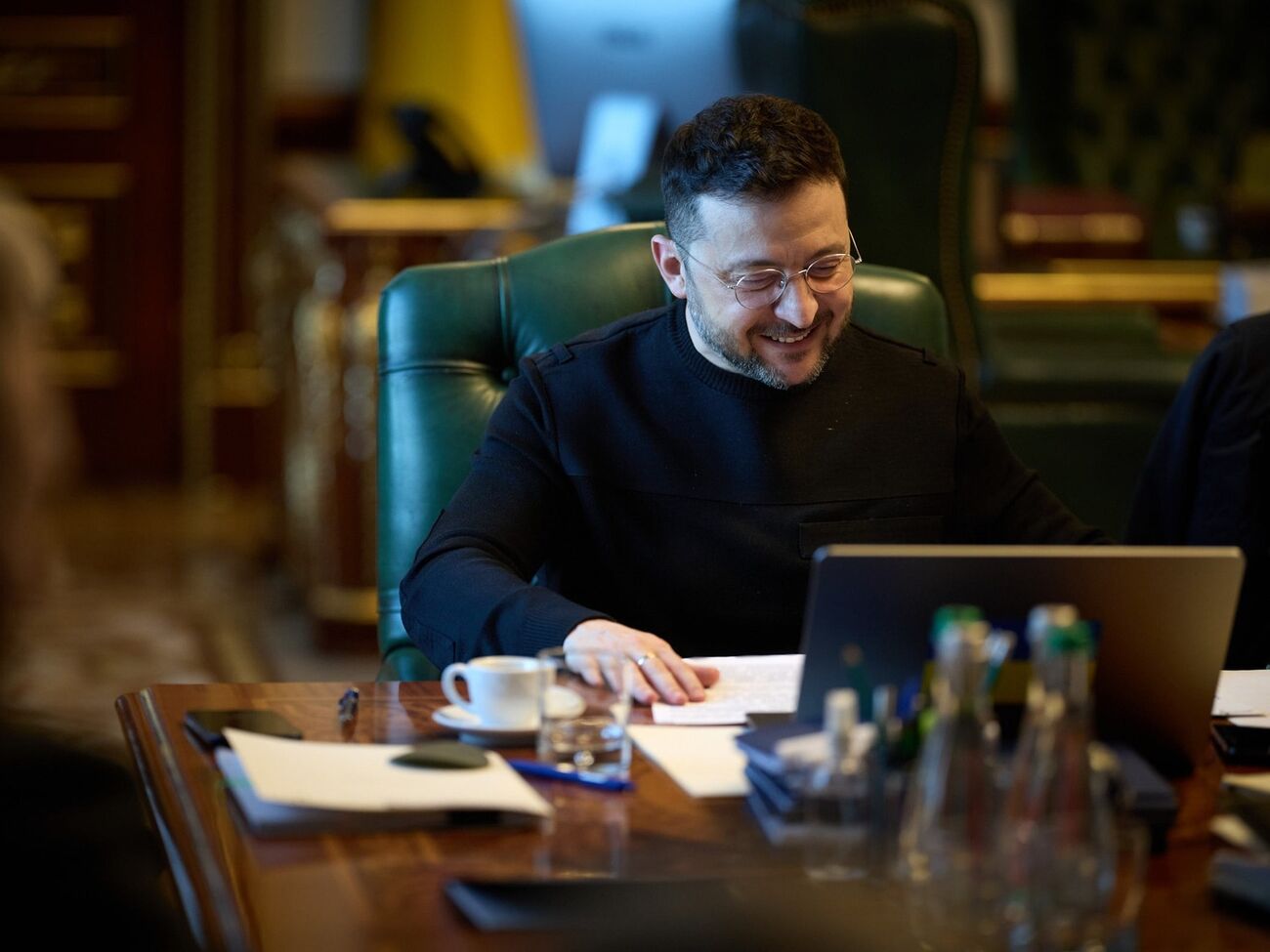 Зеленський: Україна допомагає партнерам