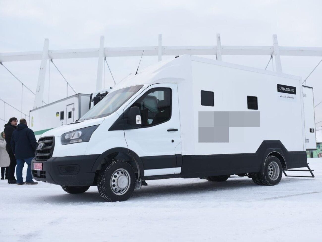 Місце перебування семи співробітників "Ощадбанку", які супроводжували інкасаторські автомобілі, поки невідоме