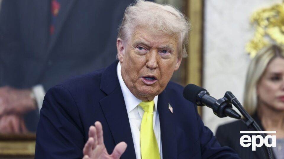 Зневажливе ставлення Трампа до союзників стає йому на заваді, вважає Bloomberg