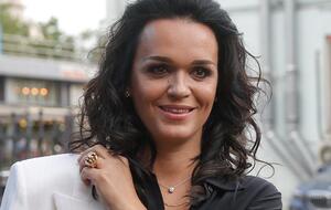 Путіністка Слава накинулася на фанатку