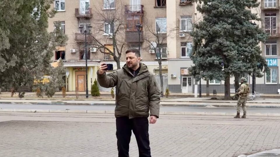 Глава государства отметил важность сильных украинских позиций в Донецкой области
