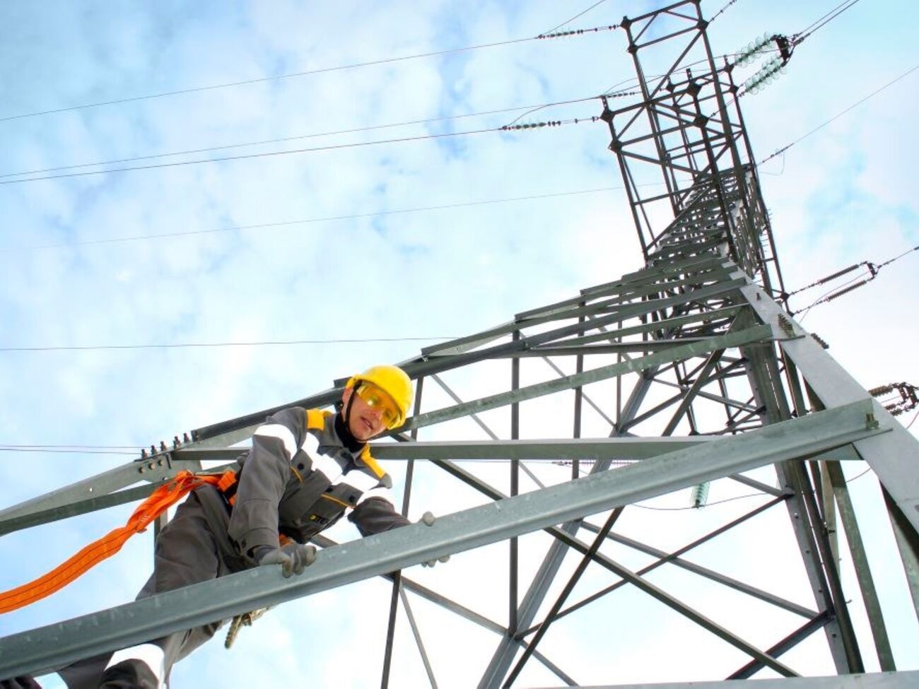 Инвестиции направлены на восстановление разрушенной инфраструктуры, модернизацию производств и строительство новых объектов