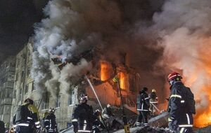 В Харькове ракета попала в жилой дом