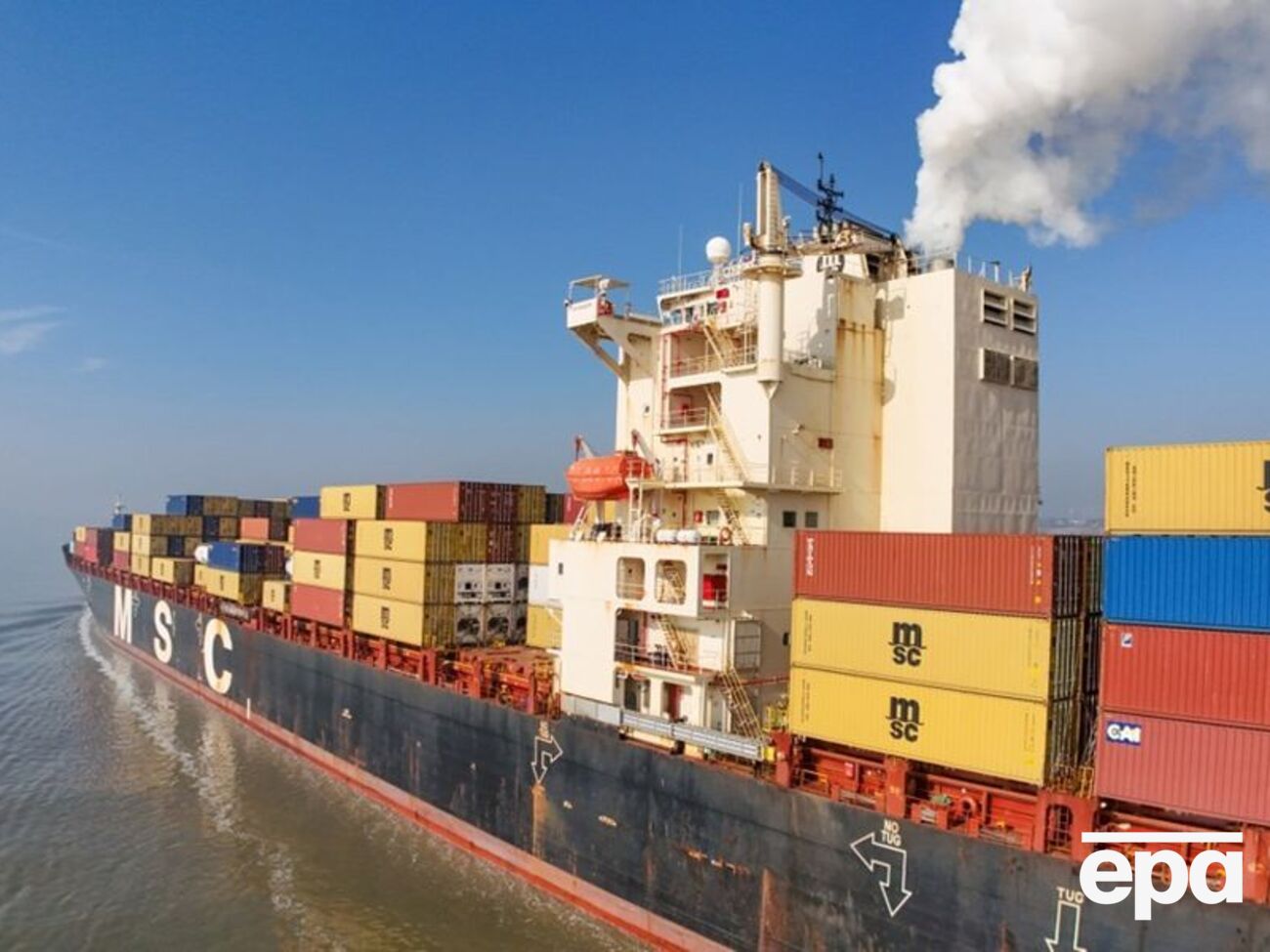 Судна намагаються захиститися від імовірних атак