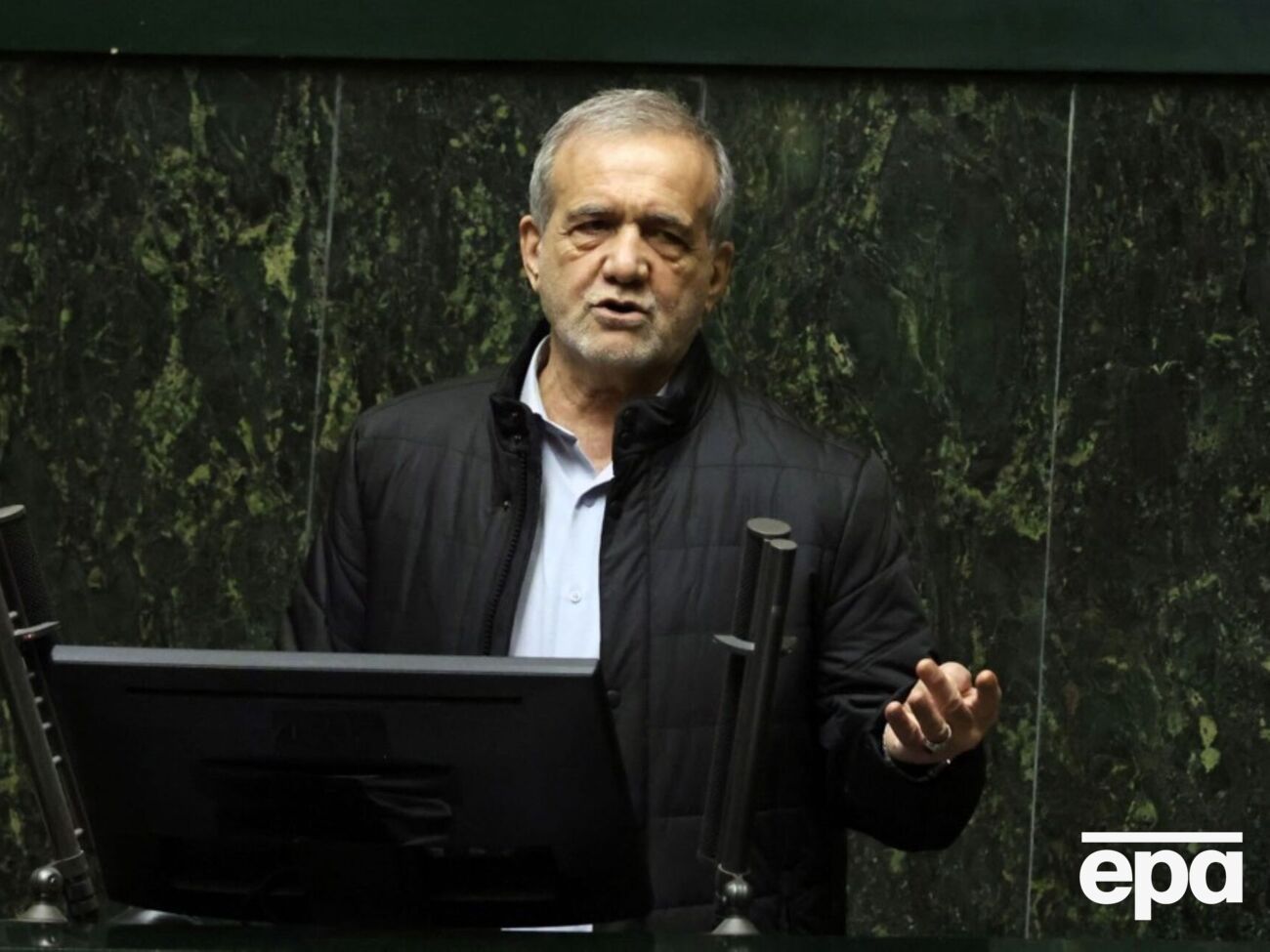 Пезешкіан назвав вимогу про капітуляцію "мрією Трампа" й порадив "забрати її із собою в могилу"