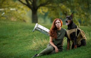 Гин: Солнечные дни, они как-то сегодня резко закончились. В городе снова пасмурно, холодно, ветер. Смерть и горе