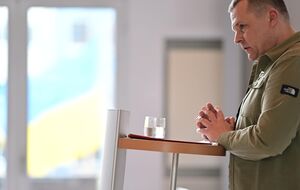 ОП більше не шукає "уявних внутрішніх ворогів", вважає Філатов