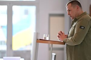 ОП больше не ищет "воображаемых внутренних врагов", считает Филатов