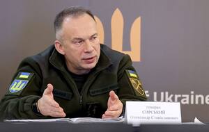 ВСУ вынуждают россиян менять планы и перебрасывать войска, говорит Сырский