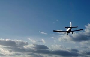 Мужчина на самолете прилетел в Румынию