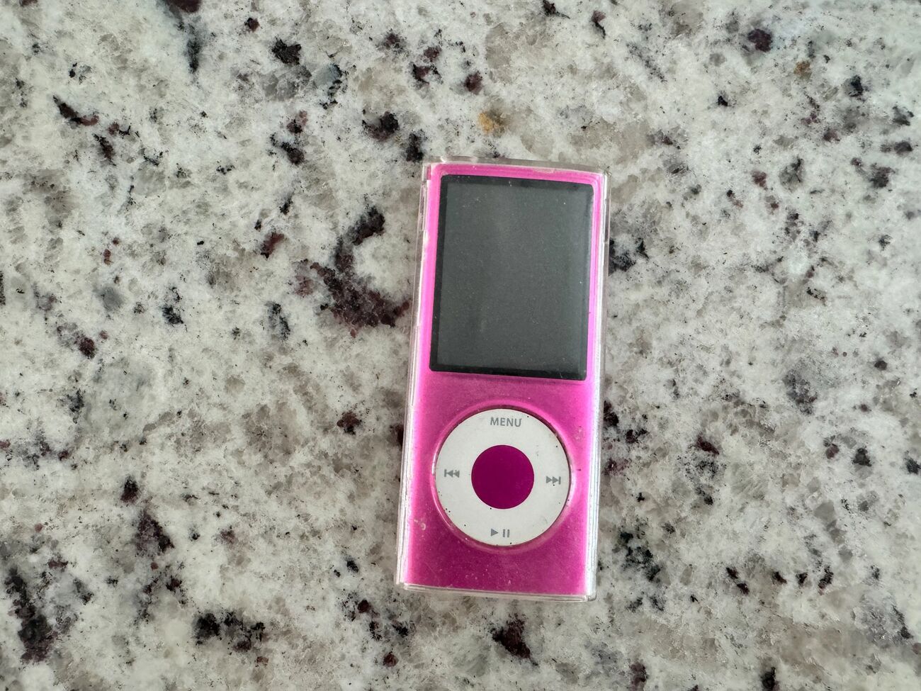 Росіяни скуповують застарілі пристрої для прослуховування музики