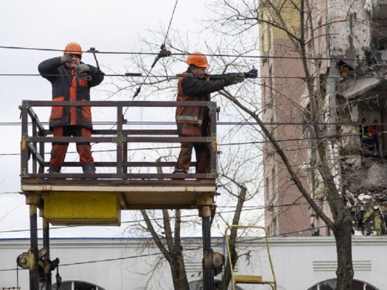 219 тыс. семей получили электричество после ремонтно-восстановительных работ ДТЭК