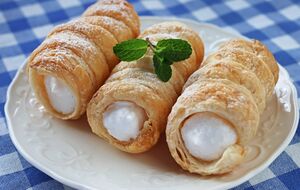 Трубочки готовят за несколько шагов