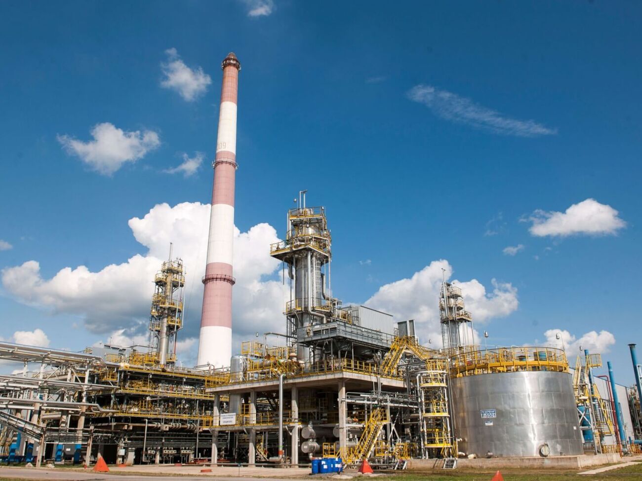 Сили оборони завдали удару по НПЗ у ніч на 26 березня