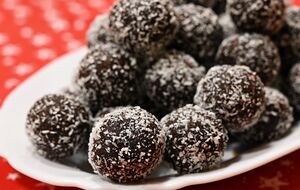 Цукерки мають форму кульок