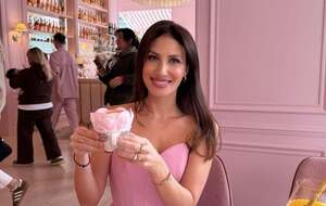 Зіневич показала святковий образ