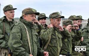 Регіональні адміністрації в РФ змушують підприємства визначати працівників для укладення контрактів із міністерством оборони РФ