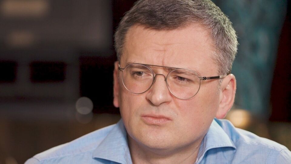 Конфликтовать с президентом – безответственно, считает Кулеба