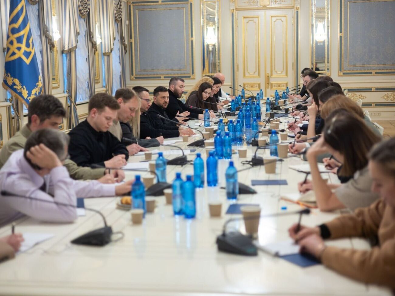 Зеленський у розмові із журналістами повідомив, що українські експерти збивали безпілотники з реактивними двигунами за допомогою дронів-перехоплювачів