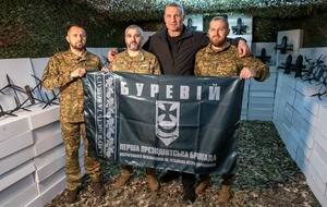 Киевская община передала дроны бригаде "Буревій"