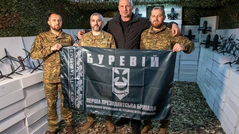 Київська громада передала дрони бригаді "Буревій"