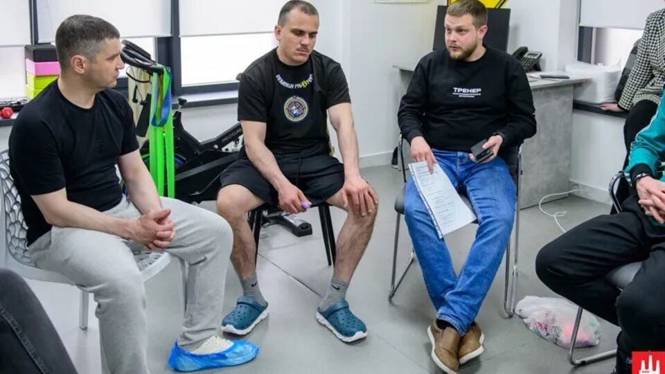 "Сердце Азовстали" готовит тренеров по посттравматическому росту, которые помогают ветеранам по принципу "равный – равному"
