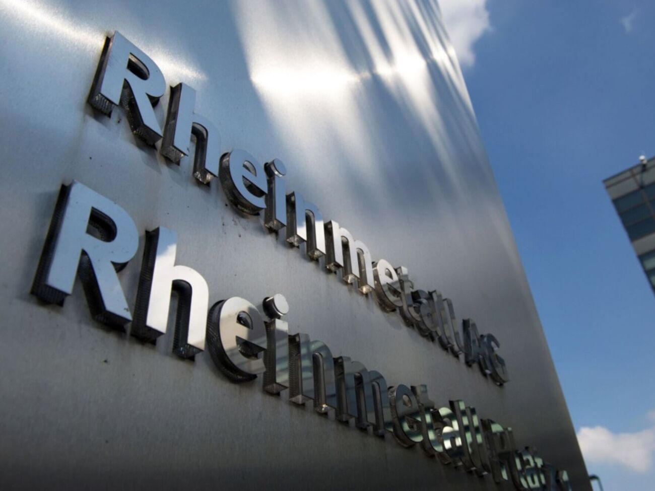 Организаторы заявили, что планируют продолжать акции против предприятия