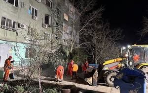 Российский дрон врезался в жилой дом