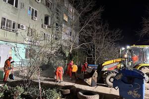 Российский дрон врезался в жилой дом