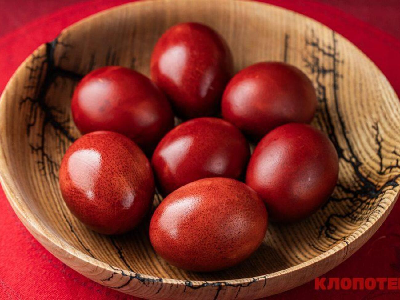 Крашенки будут иметь насыщенный красный цвет