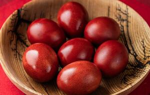 Крашанки матимуть насичений червоний колір