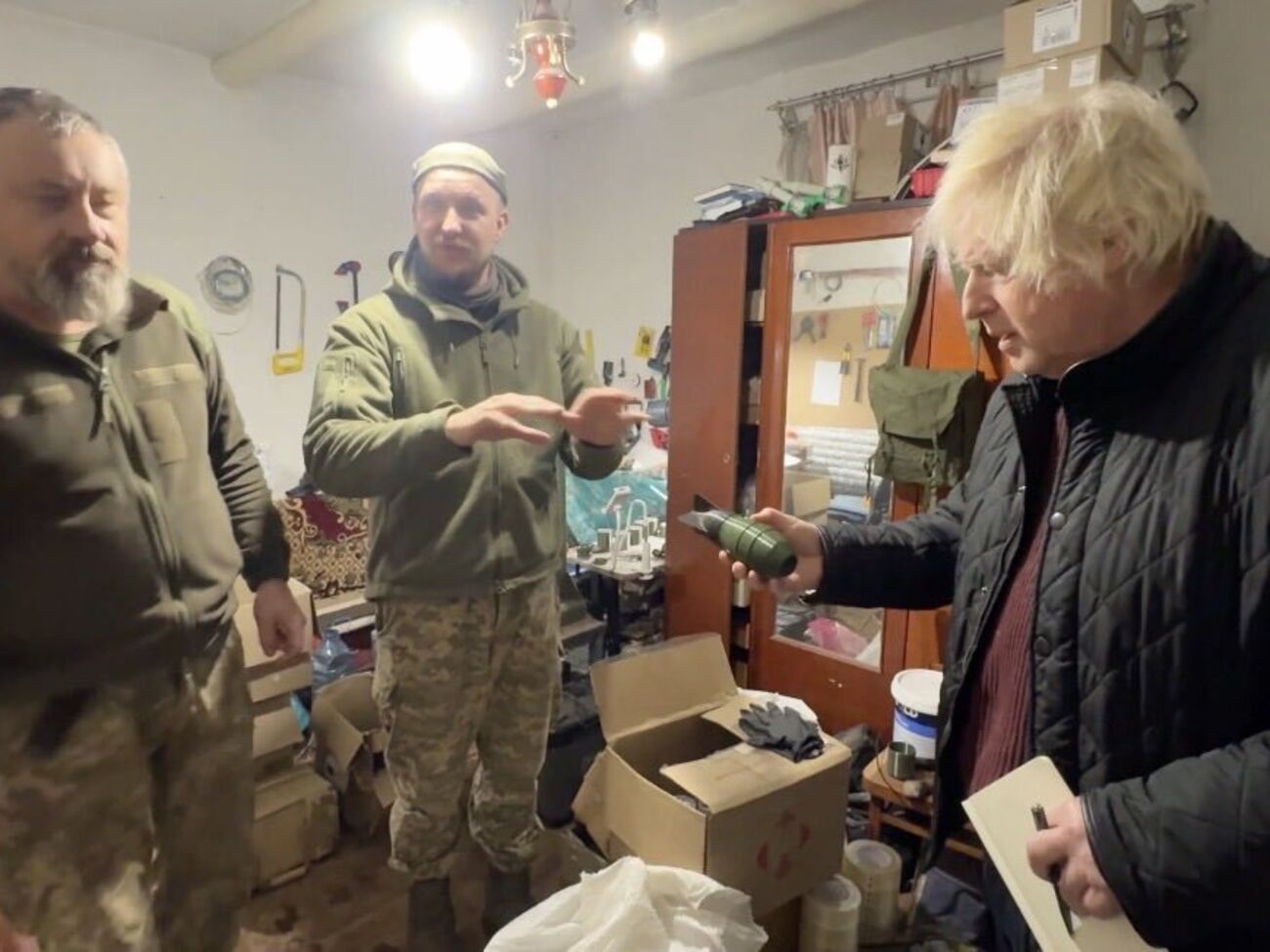 Джонсон заявив, що "сповнений люті" через неадекватність підтримки України європейськими країнами