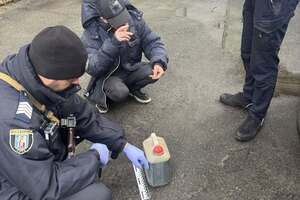 По мнению нардепа, злоумышленник собирался поджечь авто