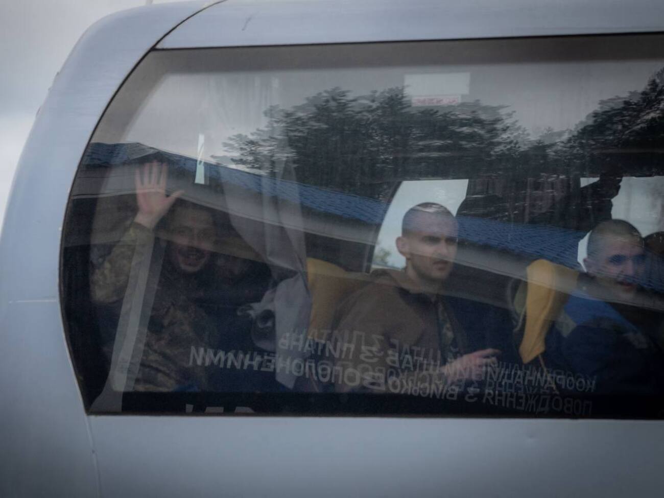 Під час "великоднього" обміну полоненими 11 квітня Україна повернула 175 військових і сімох цивільних