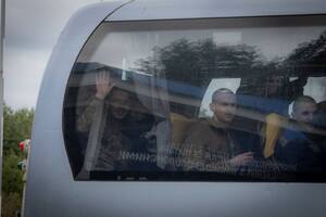 Во время "пасхального" обмена пленными 11 апреля Украина вернула 175 военных и семерых гражданских