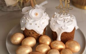 "Золоті" яйця стали окрасою великоднього столу