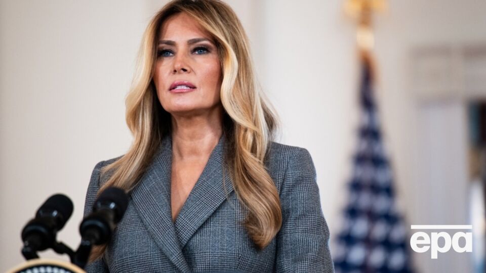 За даними ЗМІ, Меланії Трамп погрожувала ексмодель, із якою перша леді знайома 20 років
