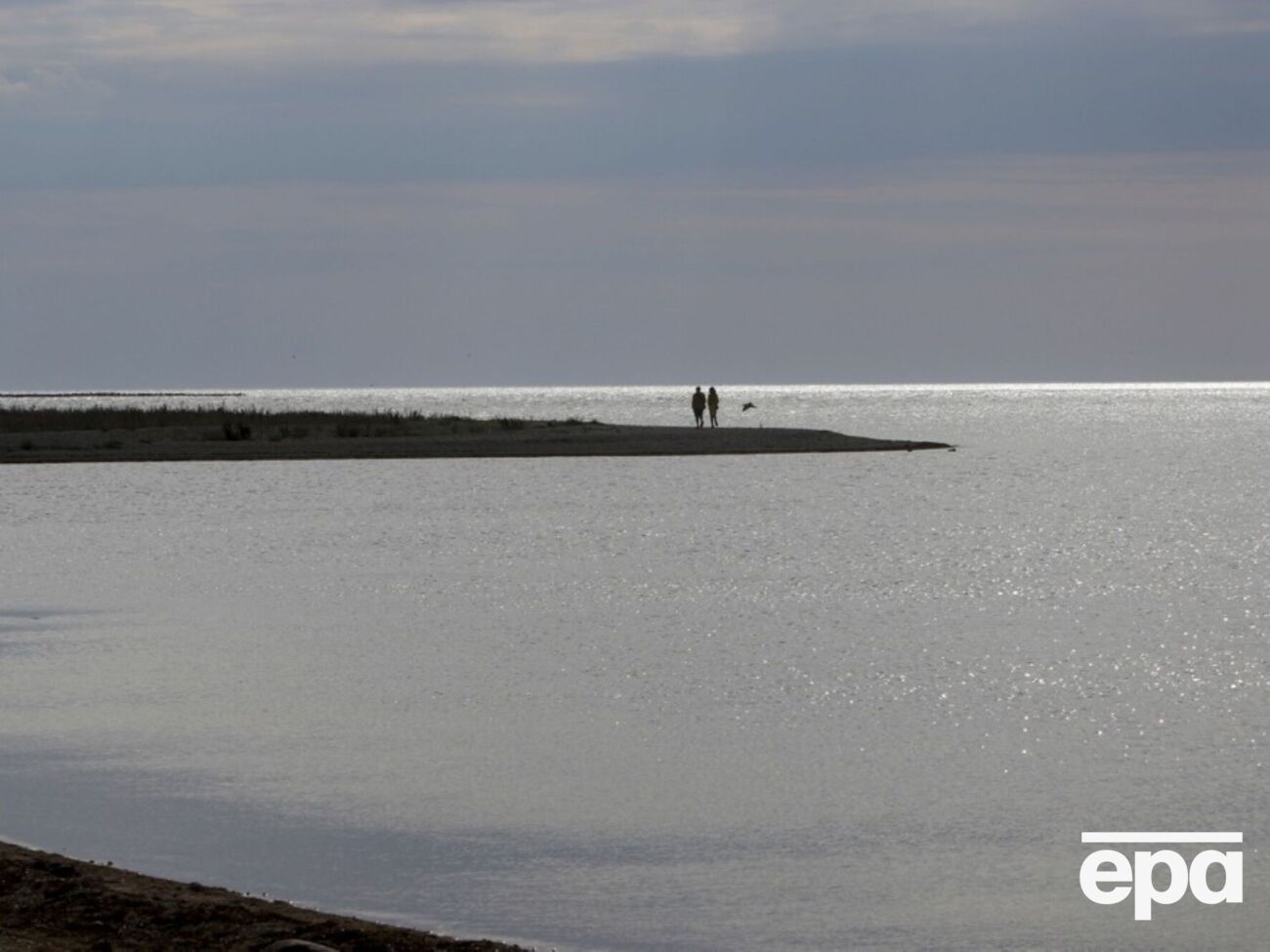 Части крыла дрона прибило к берегу