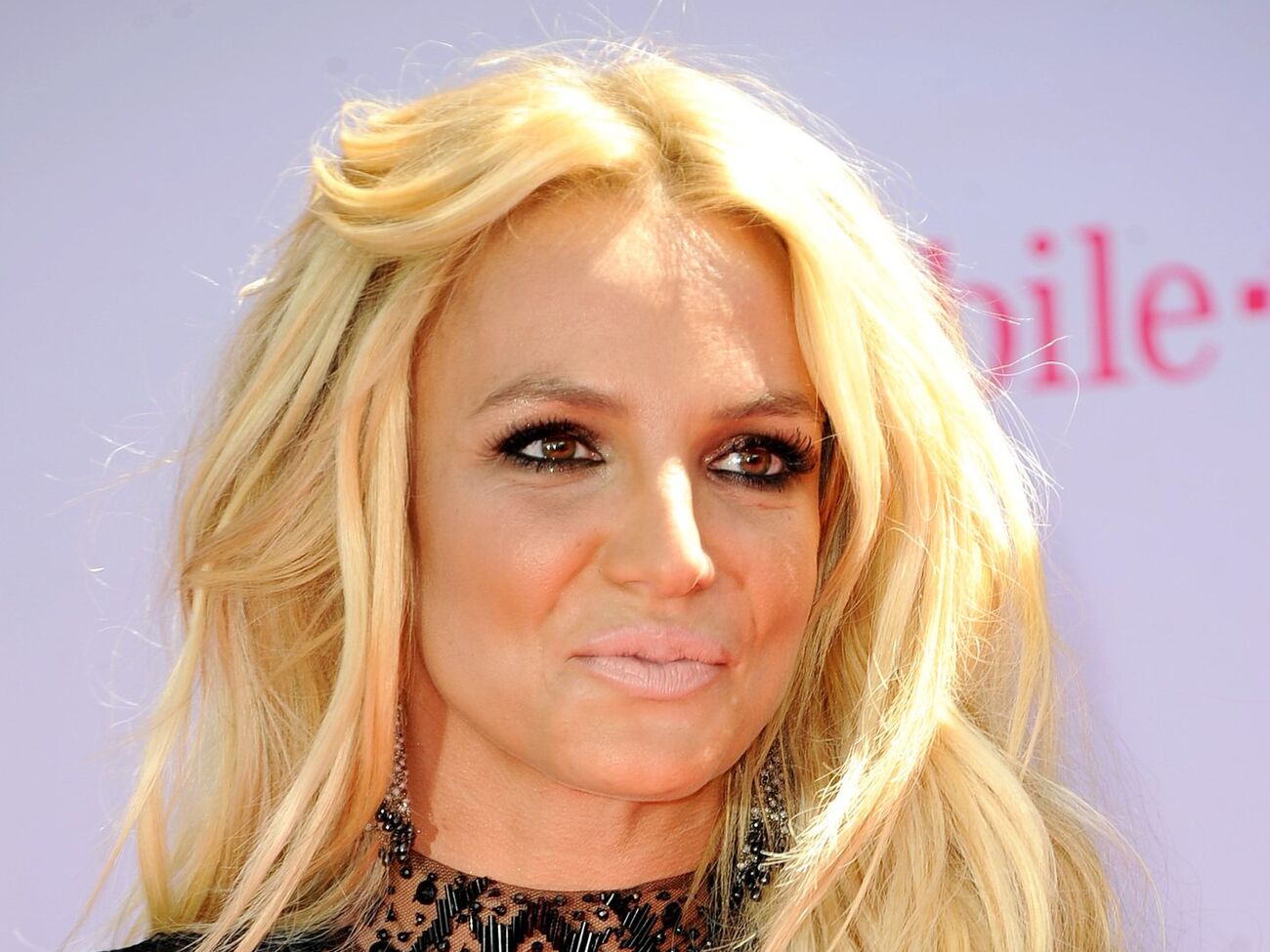 Спирс призналась, что употребляет наркотики, в своих мемуарах